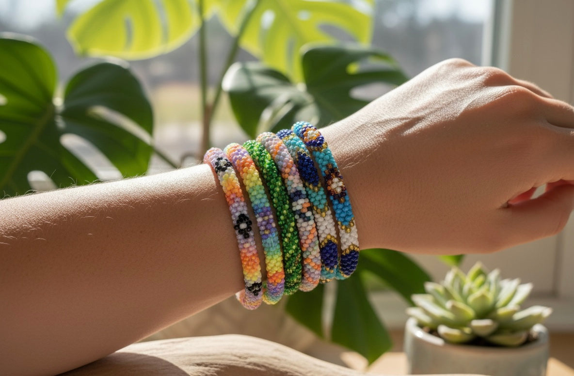 Handcrafted Glass Bead Bracelet- FOREST LIGHT 🚦