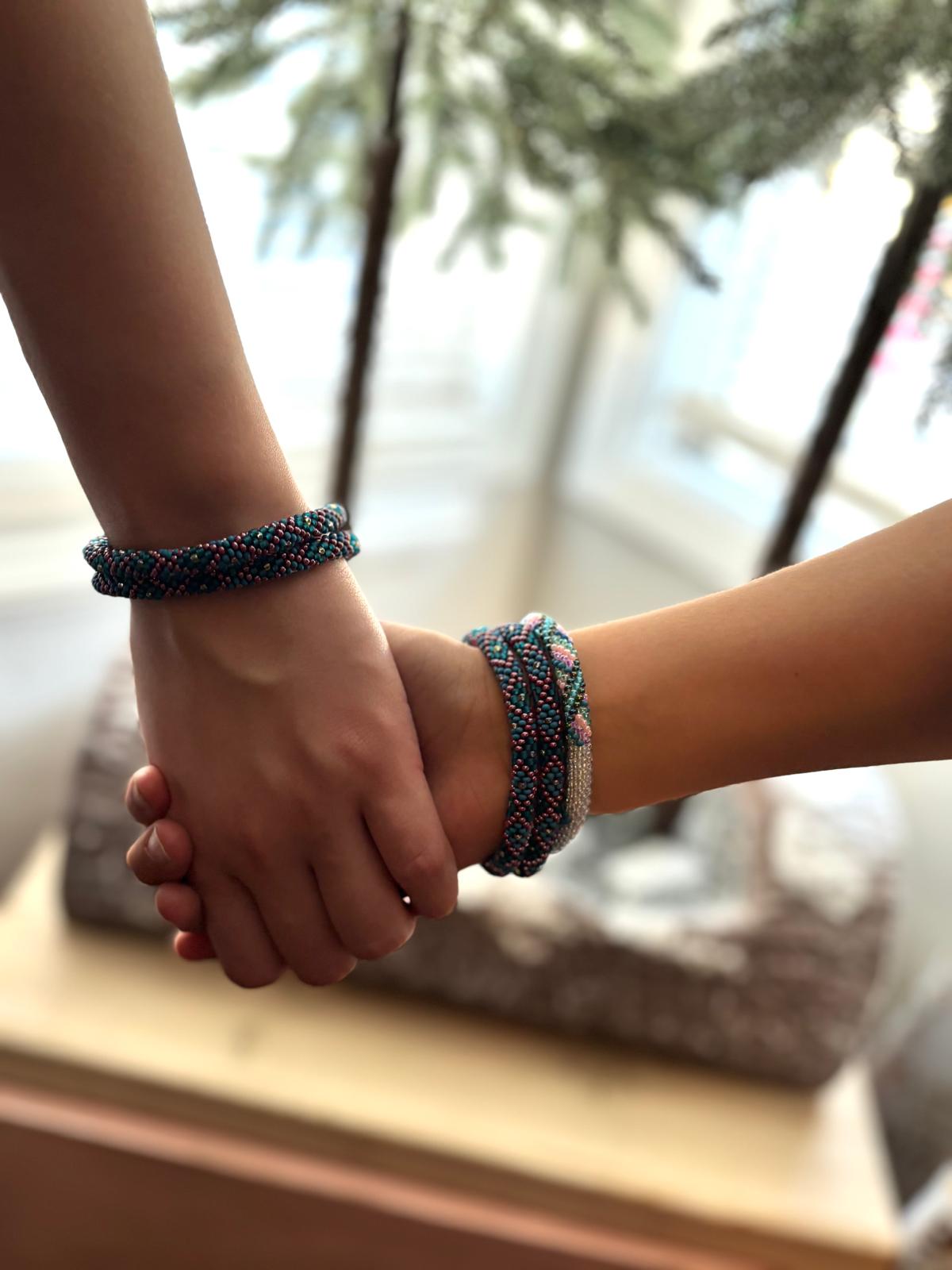 Handcrafted Glass Bead Bracelet- FOREST LIGHT 🚦